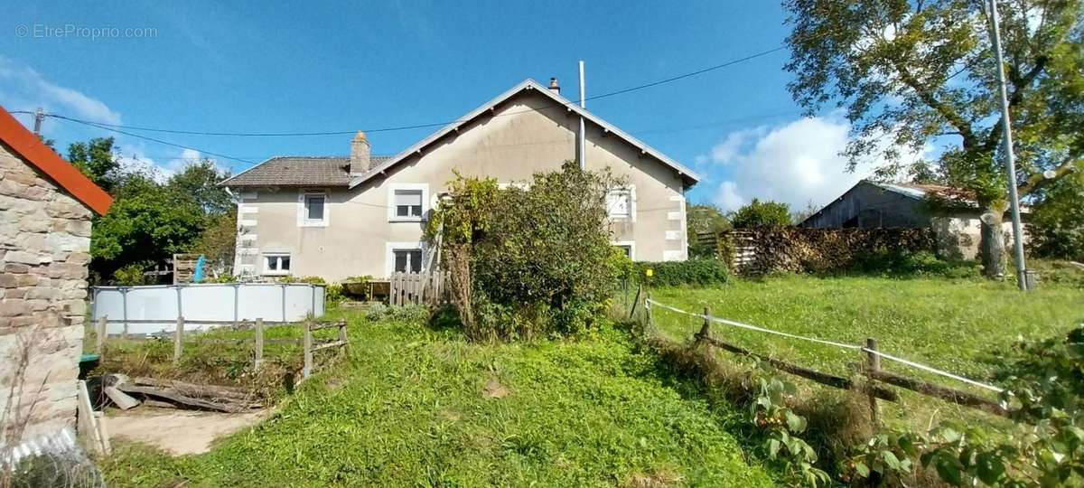 Maison à VELLE-LE-CHATEL