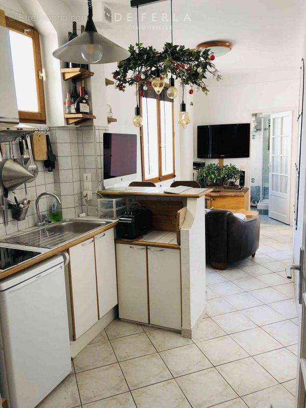 Appartement à PARIS-20E