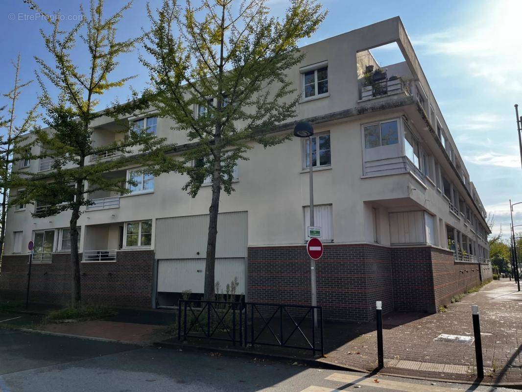 Appartement à MONTIGNY-LE-BRETONNEUX