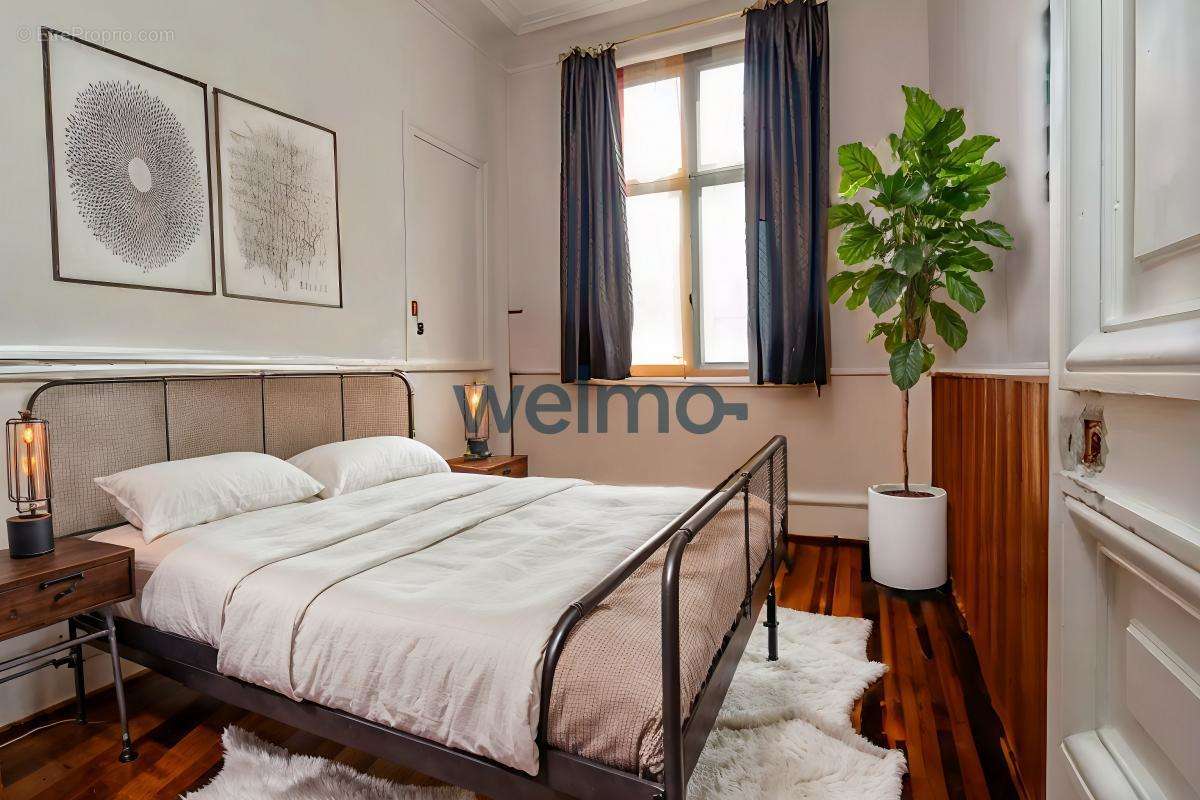 Appartement à PARIS-7E