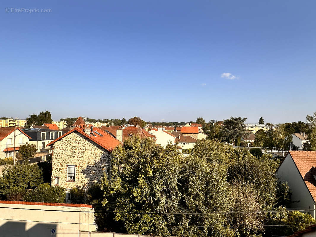 Appartement à BROU-SUR-CHANTEREINE