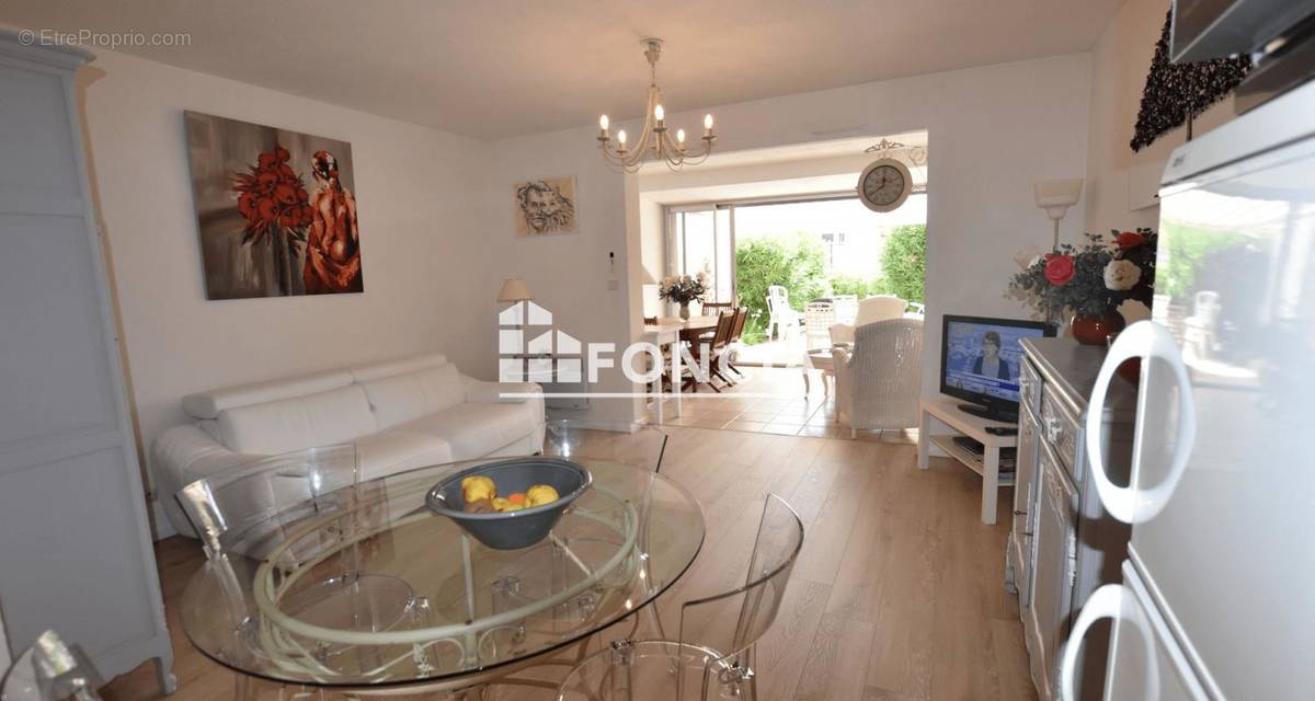 Appartement à BORMES-LES-MIMOSAS