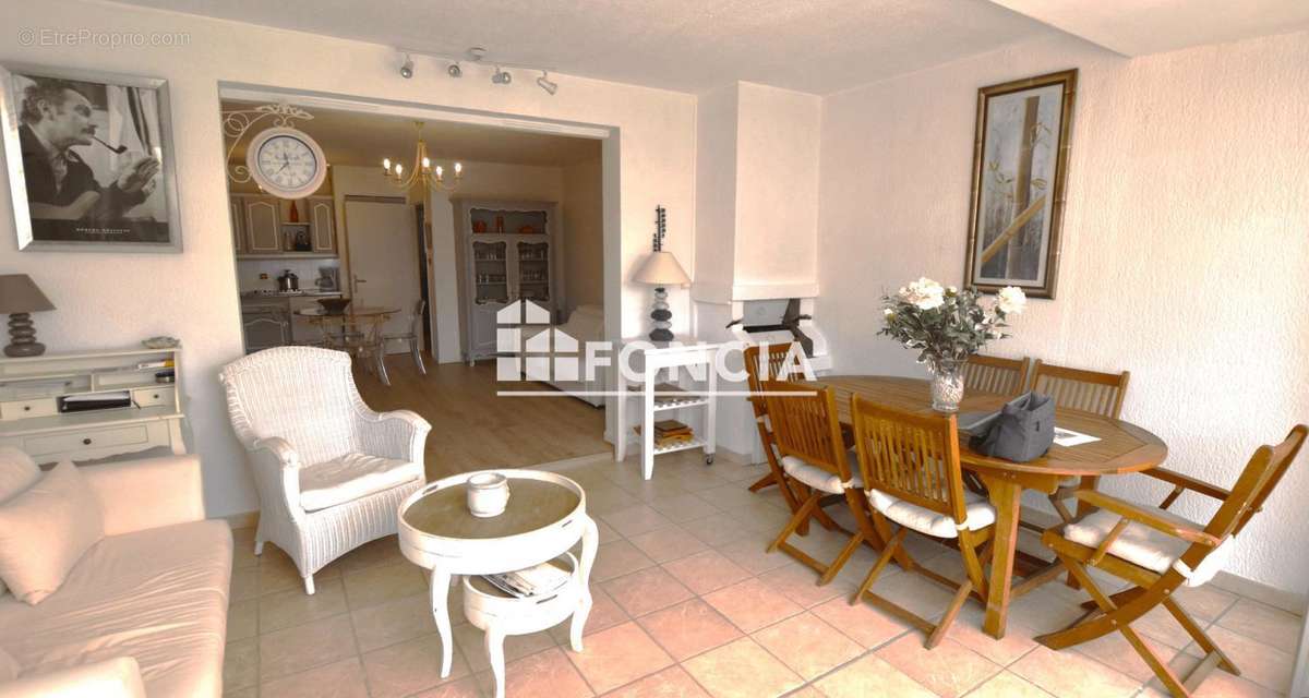 Appartement à BORMES-LES-MIMOSAS