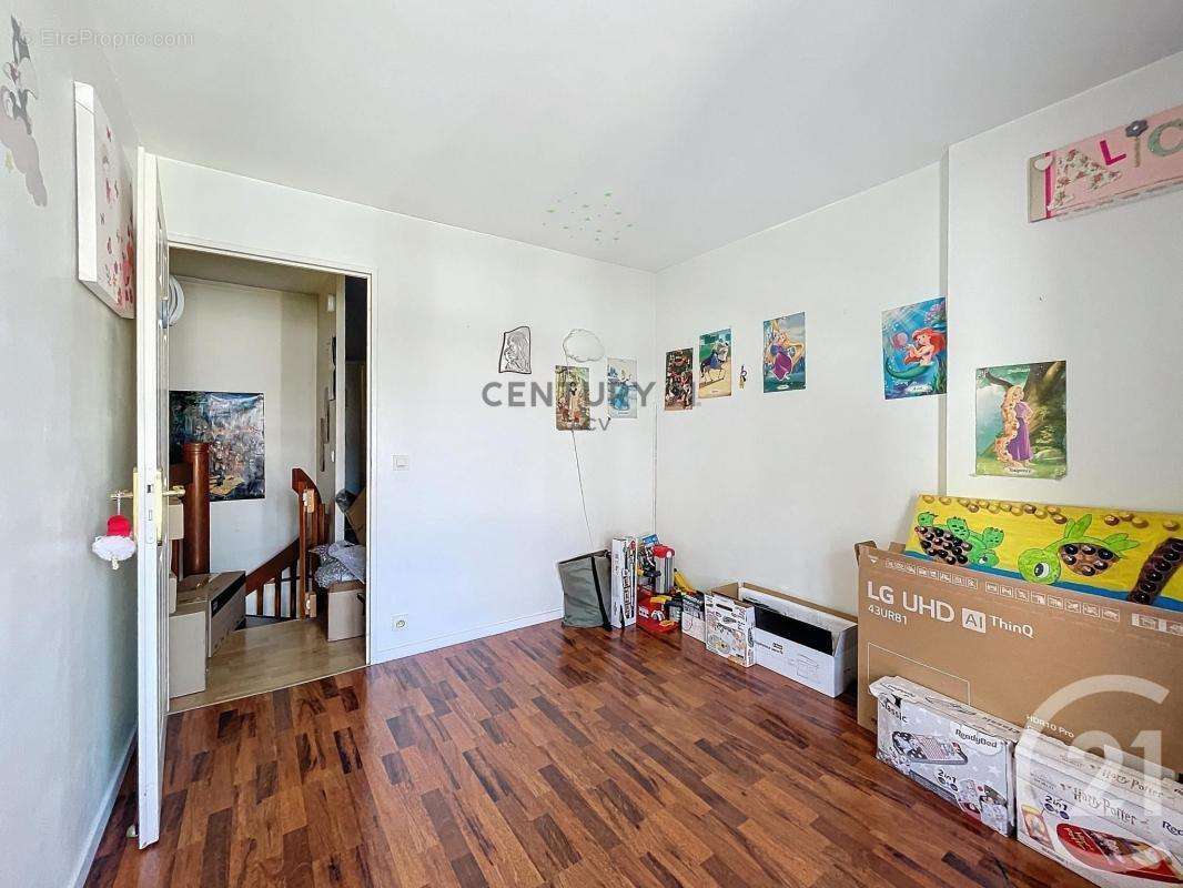 Appartement à MAISONS-ALFORT