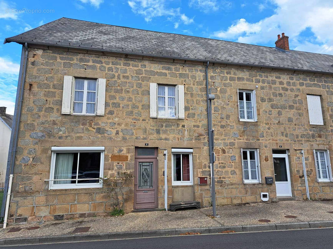 Maison à SAINT-GERVAIS-D&#039;AUVERGNE