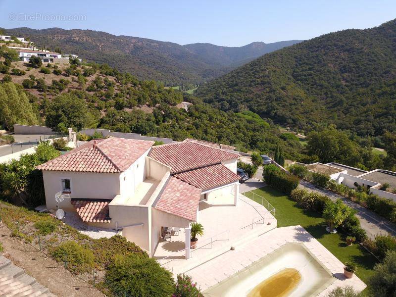 Maison à LA LONDE-LES-MAURES