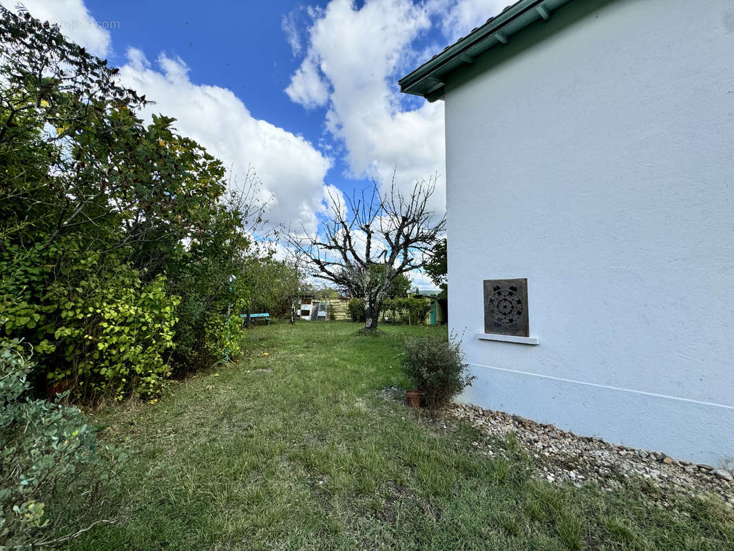 Maison à MONTAYRAL