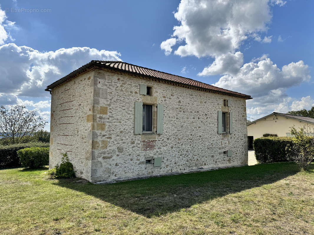 Maison à THEZAC