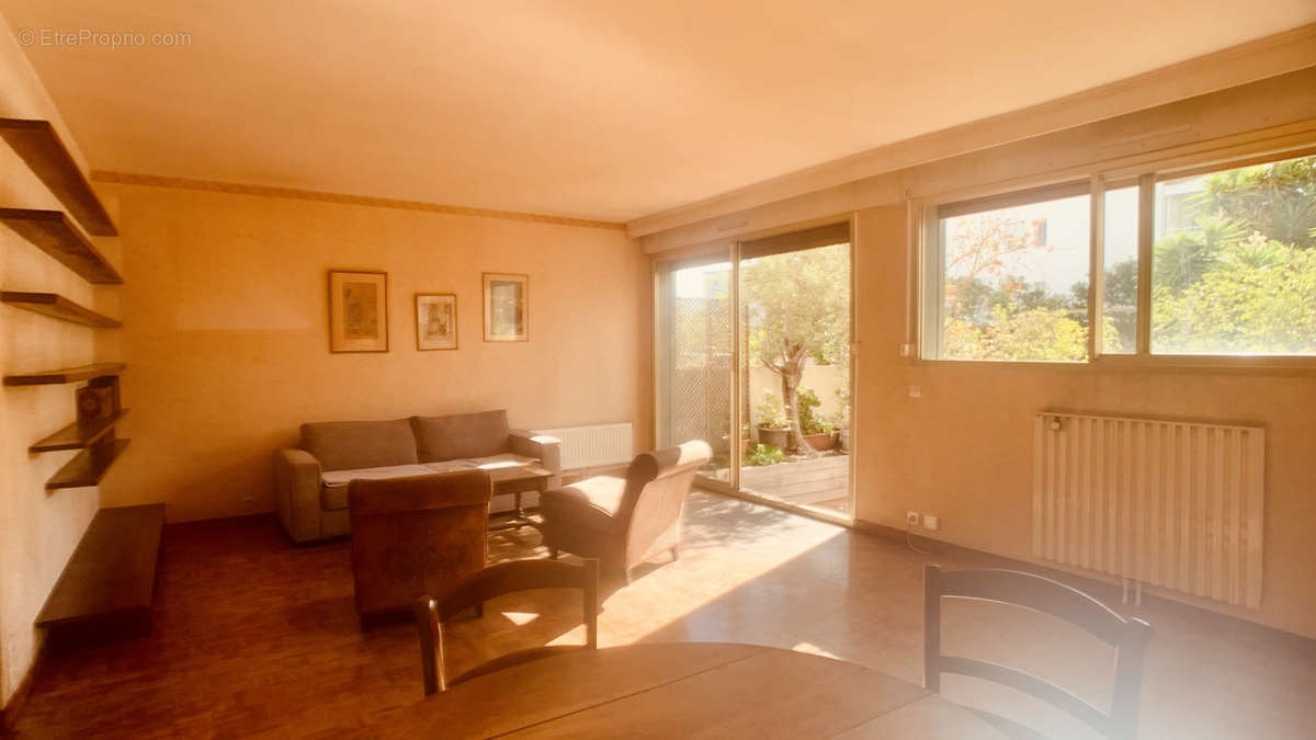 Appartement à MARSEILLE-9E