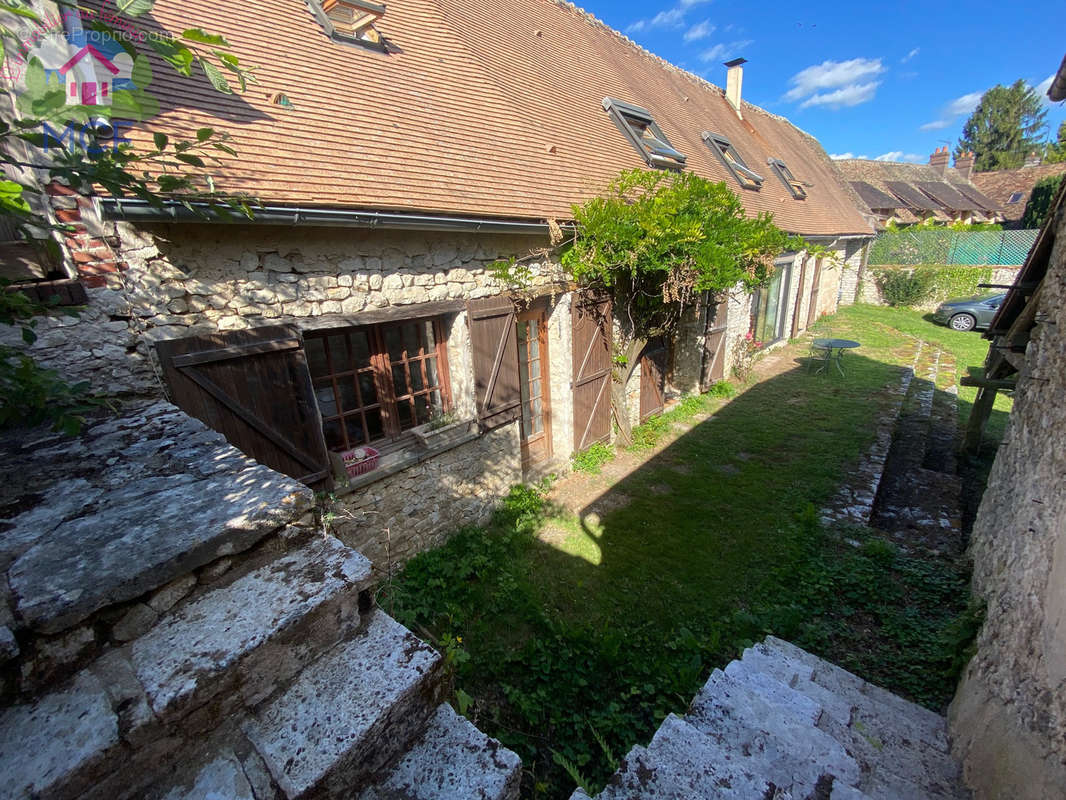 Maison à BUEIL