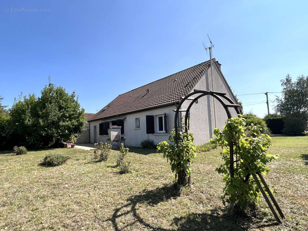 Maison à SAVONNIERES