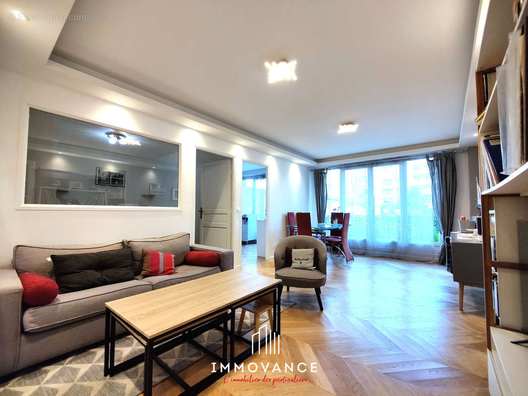 Appartement à NEUILLY-SUR-SEINE