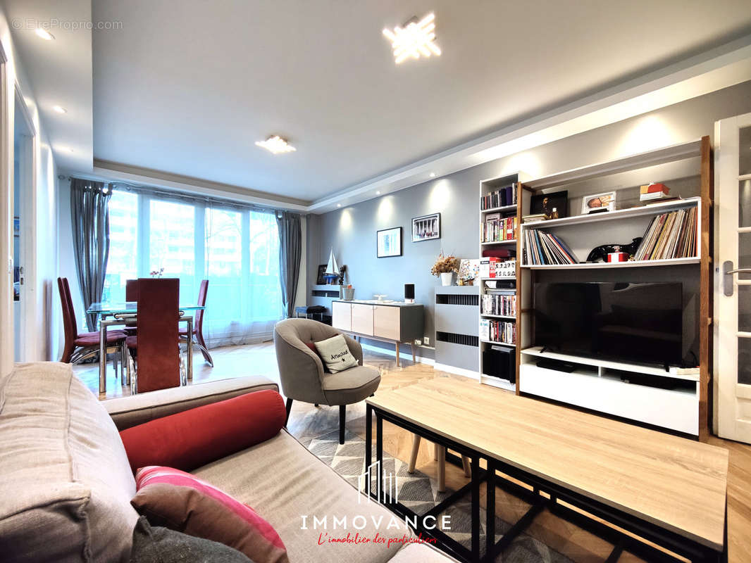 Appartement à NEUILLY-SUR-SEINE