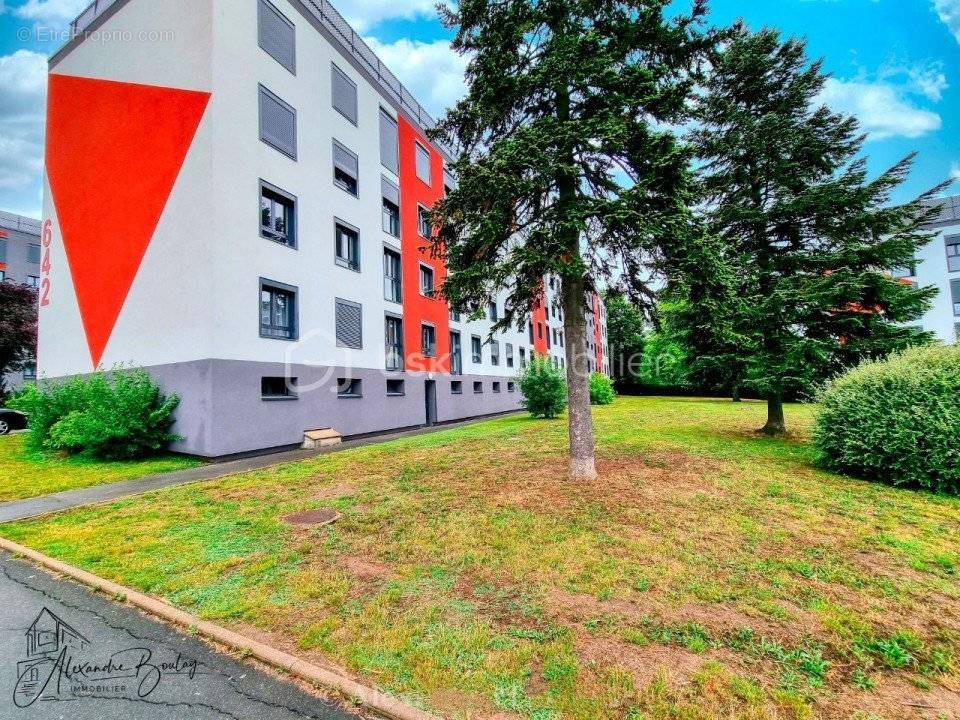 Appartement à SAINT-JEAN-DE-LA-RUELLE