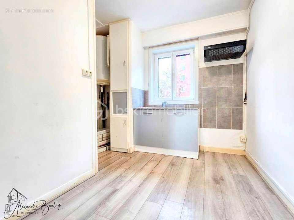 Appartement à SAINT-JEAN-DE-LA-RUELLE