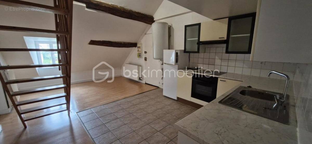 Appartement à TIL-CHATEL