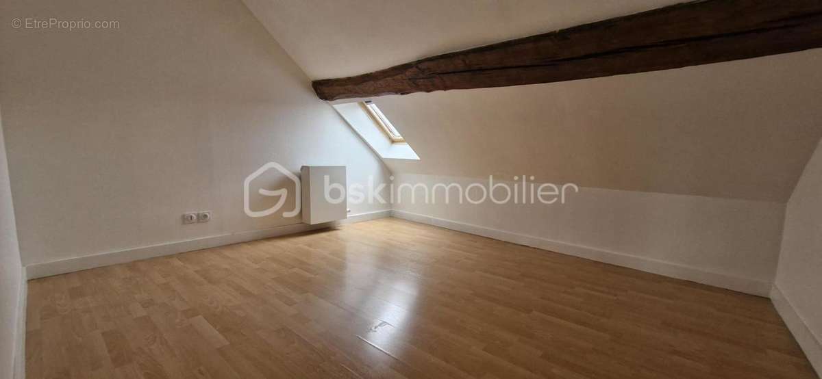 Appartement à TIL-CHATEL