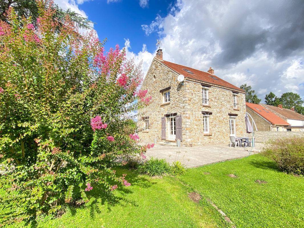 Maison à ROZAY-EN-BRIE