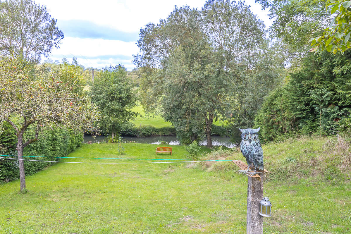 Maison à DUN-LE-POELIER