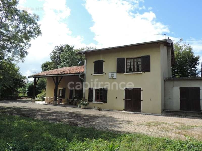 Maison à MONTAGNAT