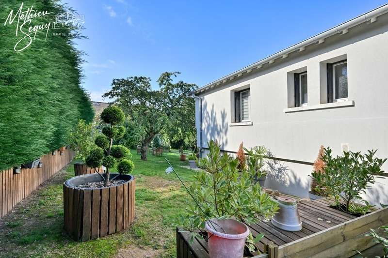 Maison à SOURCIEUX-LES-MINES