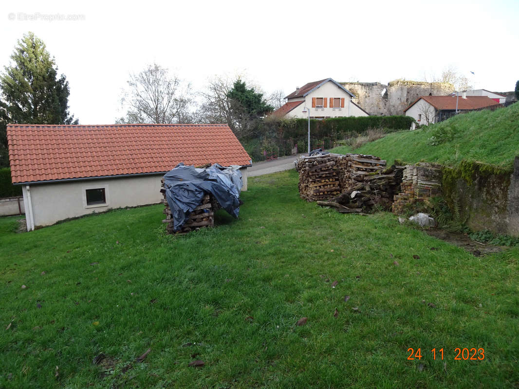 Parking à MOUSSON