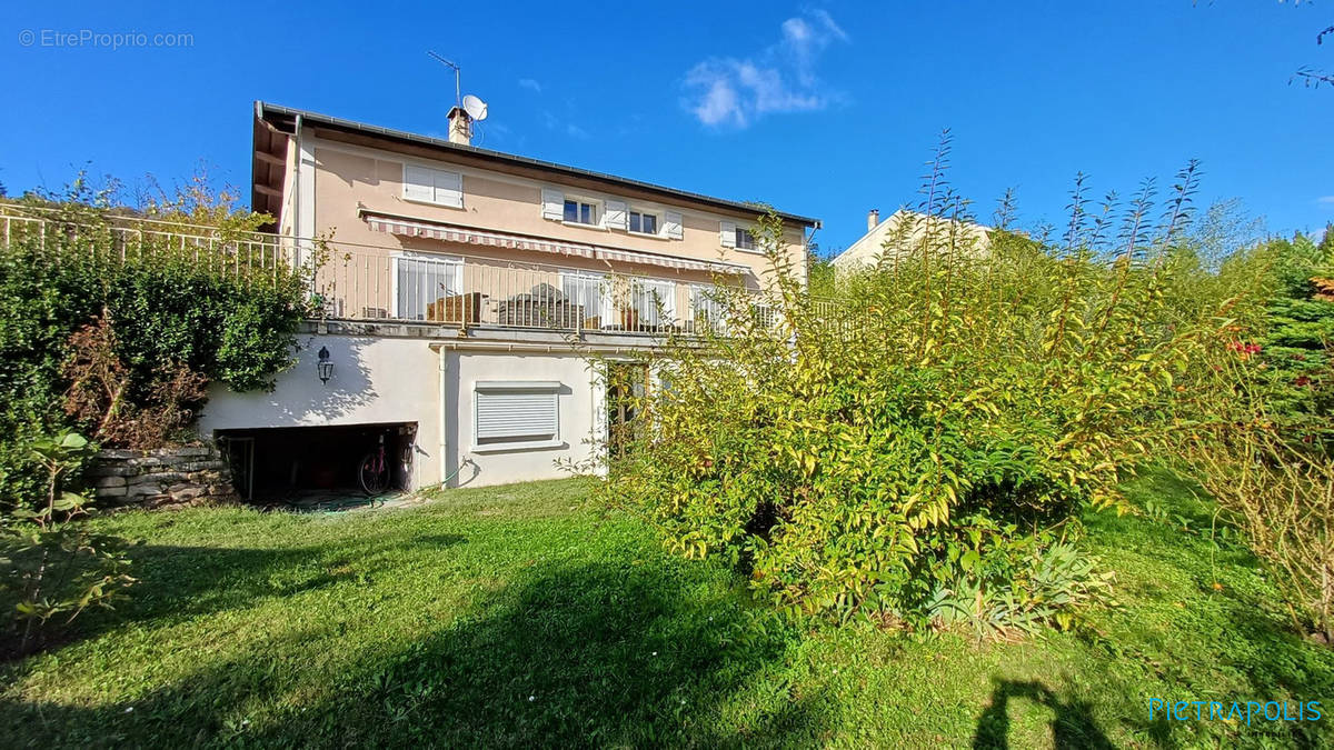 Maison à RILLIEUX-LA-PAPE