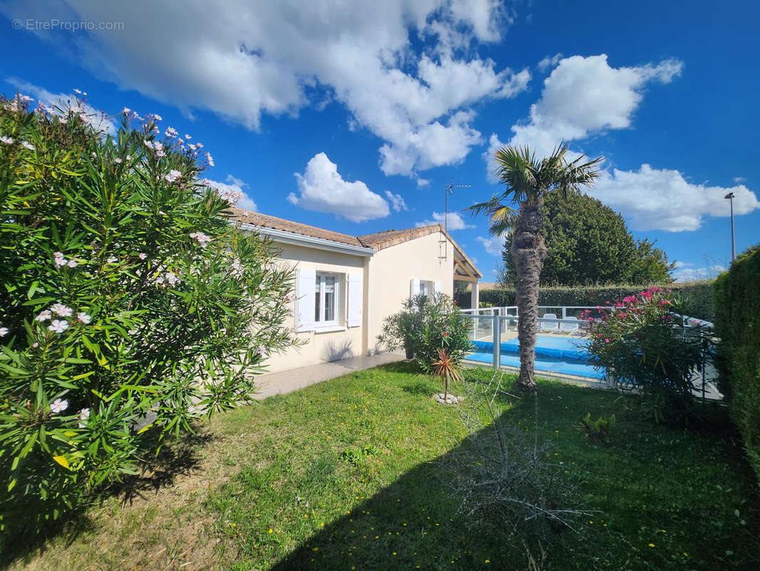 Maison à VAUX-SUR-MER