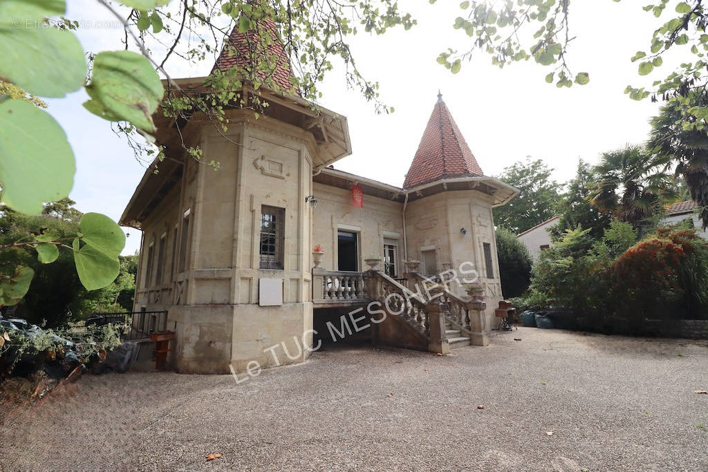 Maison à MESCHERS-SUR-GIRONDE