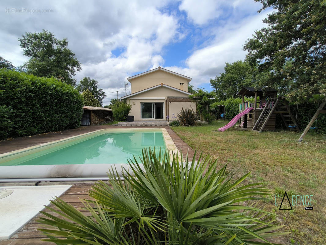 Maison à LE PIAN-MEDOC