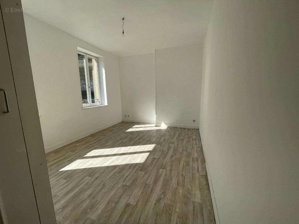 Appartement à IVRY-LA-BATAILLE