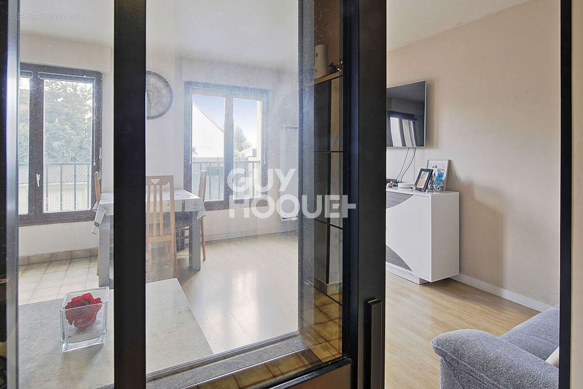 Appartement à OZOIR-LA-FERRIERE