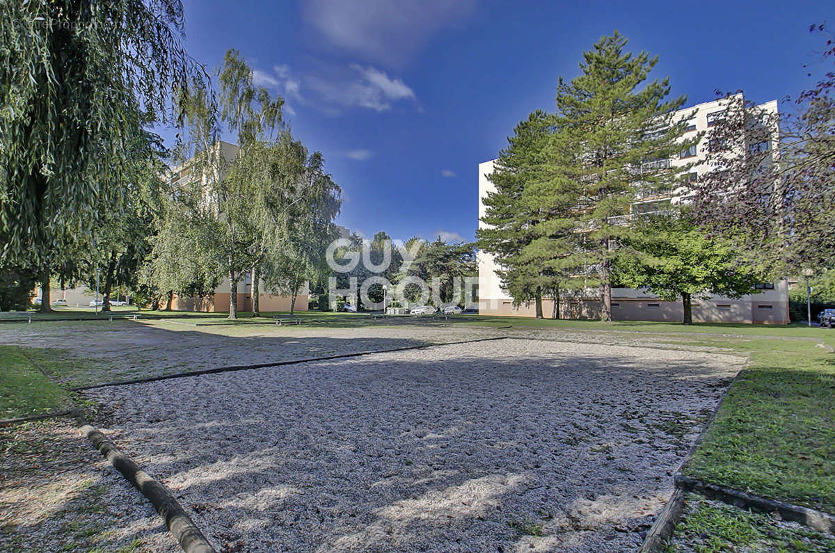 Appartement à BOURGOIN-JALLIEU