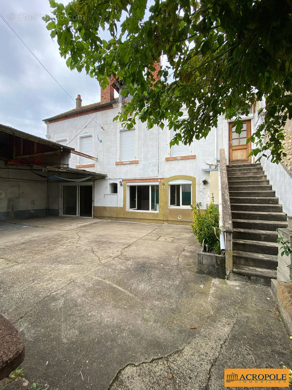 Maison à COSNE-COURS-SUR-LOIRE