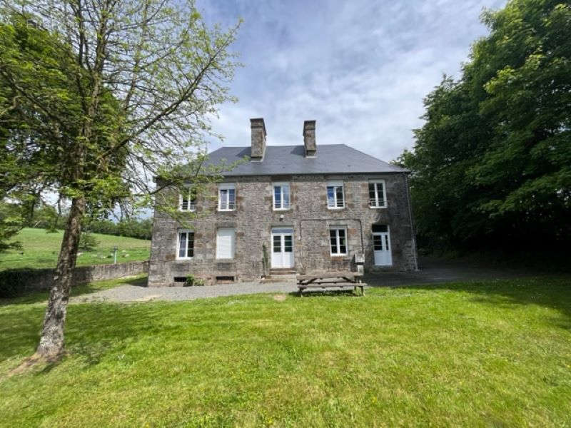 Maison à LE BENY-BOCAGE