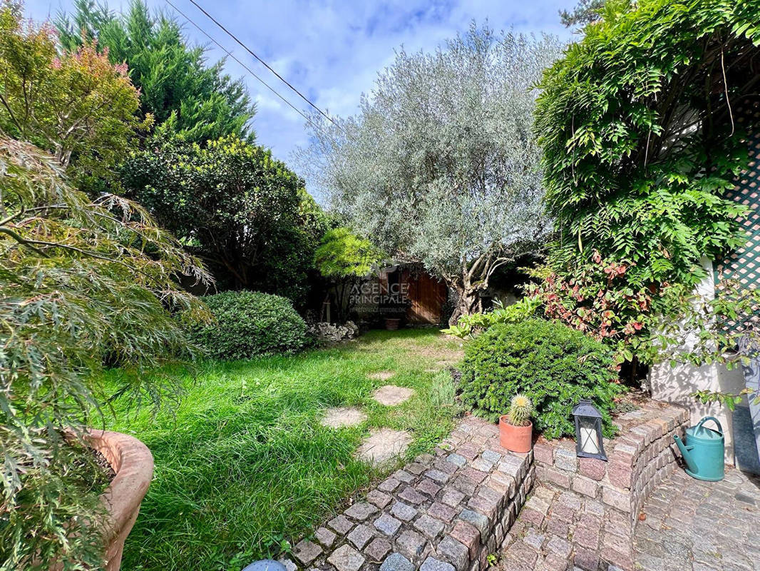 Maison à LA FRETTE-SUR-SEINE