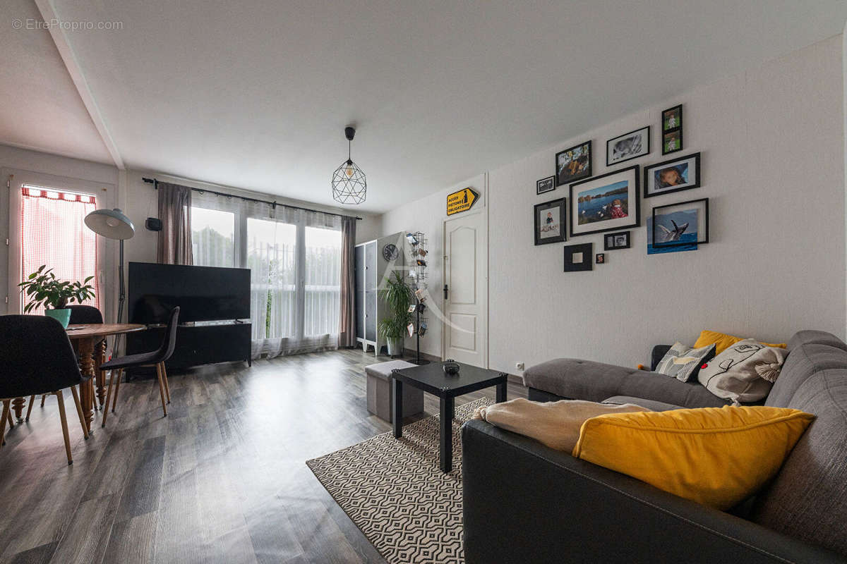 Appartement à VAIRES-SUR-MARNE