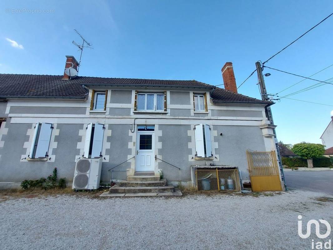 Photo 1 - Maison à HERY