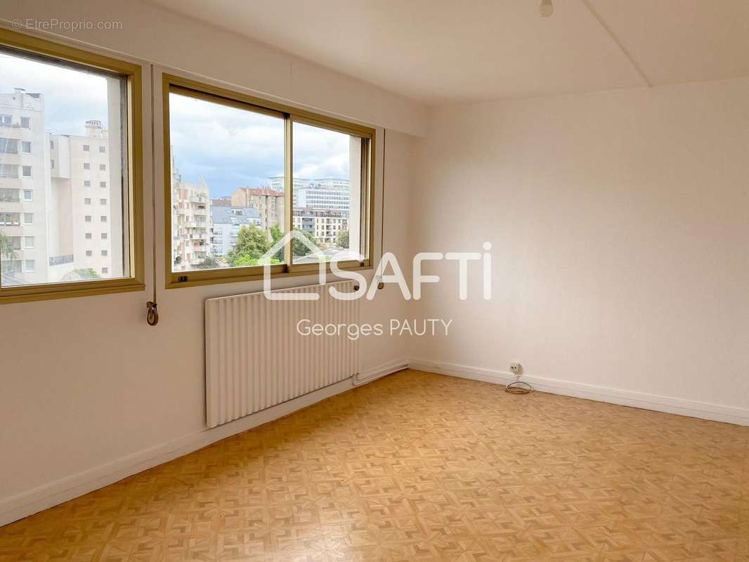 Photo 2 - Appartement à MONTROUGE