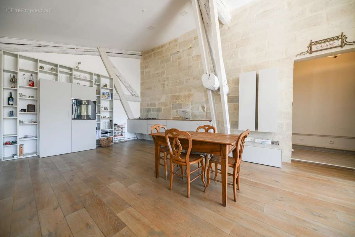 Appartement à UZES