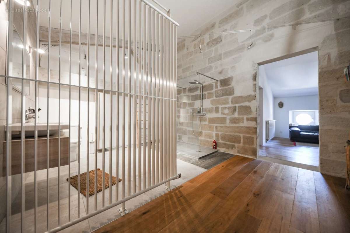 Appartement à UZES