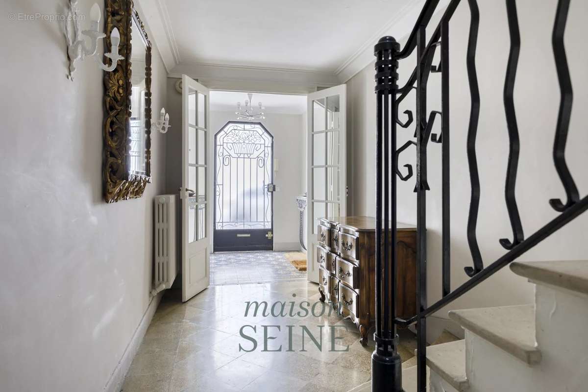 Maison à NEUILLY-SUR-SEINE