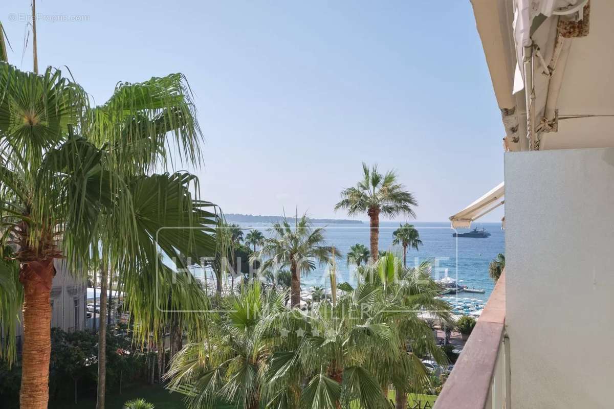 Appartement à CANNES