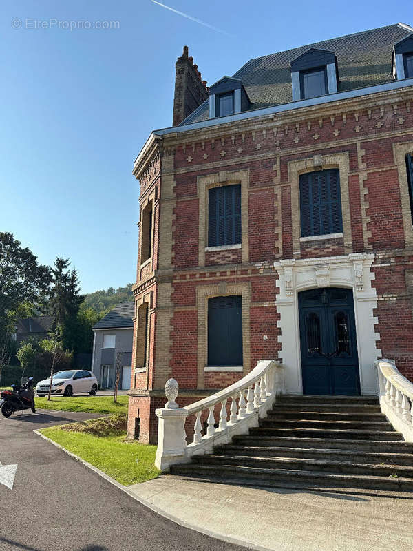 Appartement à SAINT-LEGER-DU-BOURG-DENIS