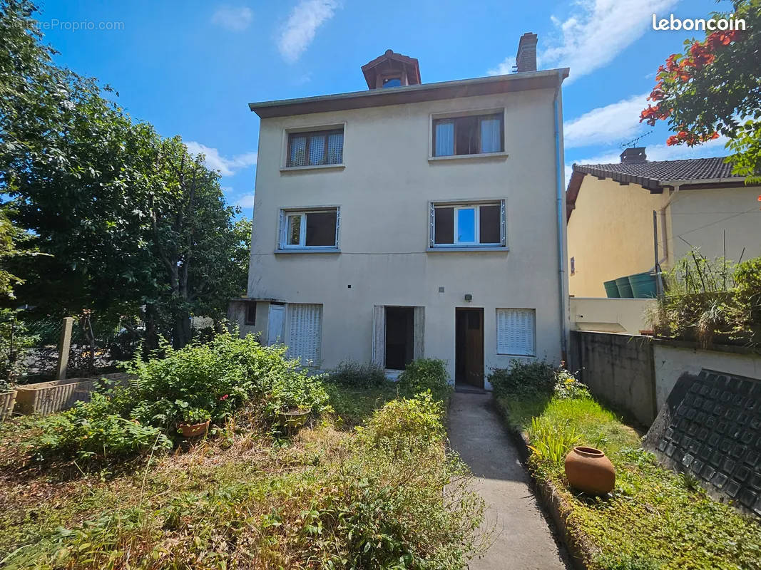 Appartement à L&#039;HAY-LES-ROSES