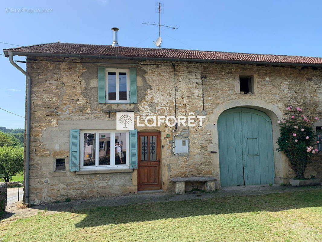 Maison à COUSANCE