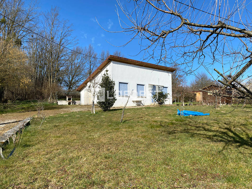 Maison à COUSANCE