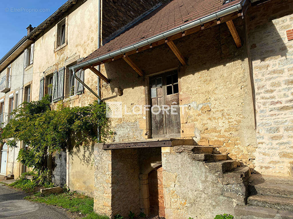 Maison à COUSANCE