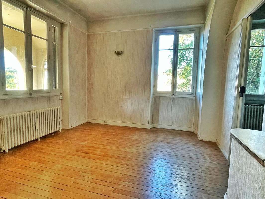   - Appartement à AUBENAS