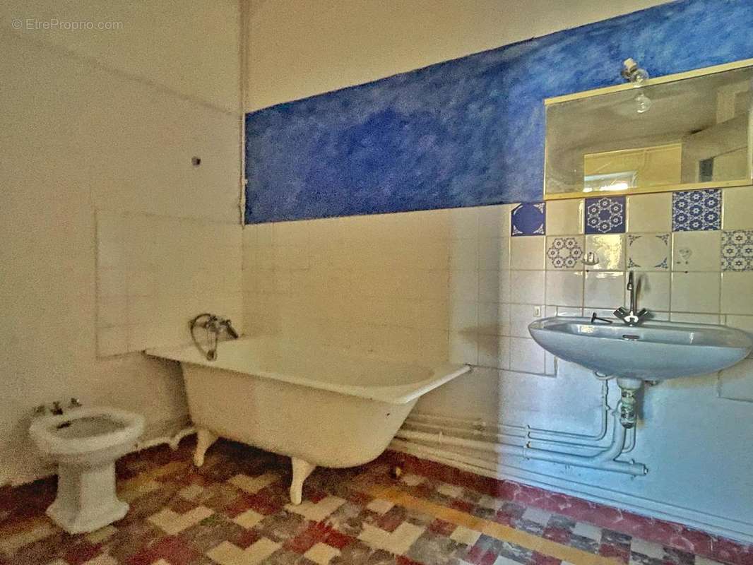   - Appartement à AUBENAS